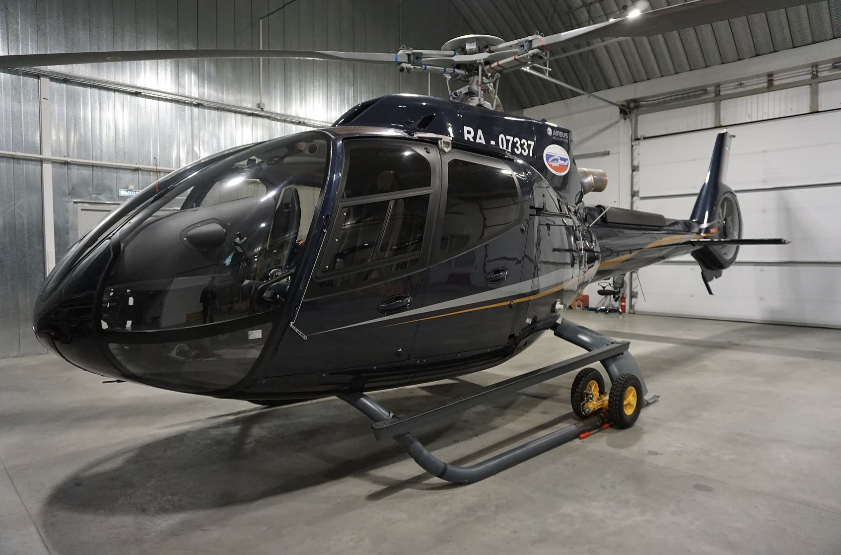 частный вертолет EC 130 T2